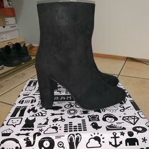 Heeled ankle booties